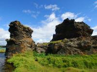 Skurrile Felsformationen am Mývatn nahe Höfði